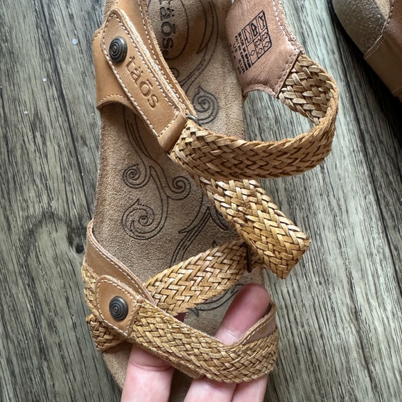 Taos adjustable sandals - Picture 3 of 4